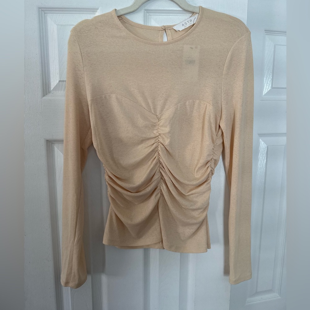 Astr Ruched Front Long Sleeve Top in Cream Beige